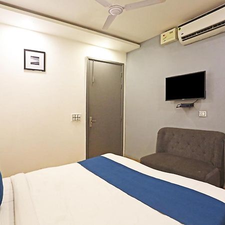 Hotel Raaso Inn Rohini Sec-16 By Arrow دلهي المظهر الخارجي الصورة